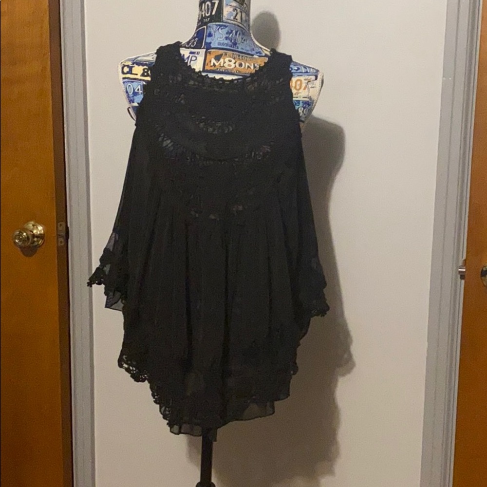 ALTARD STATE Stand out for good shirt.